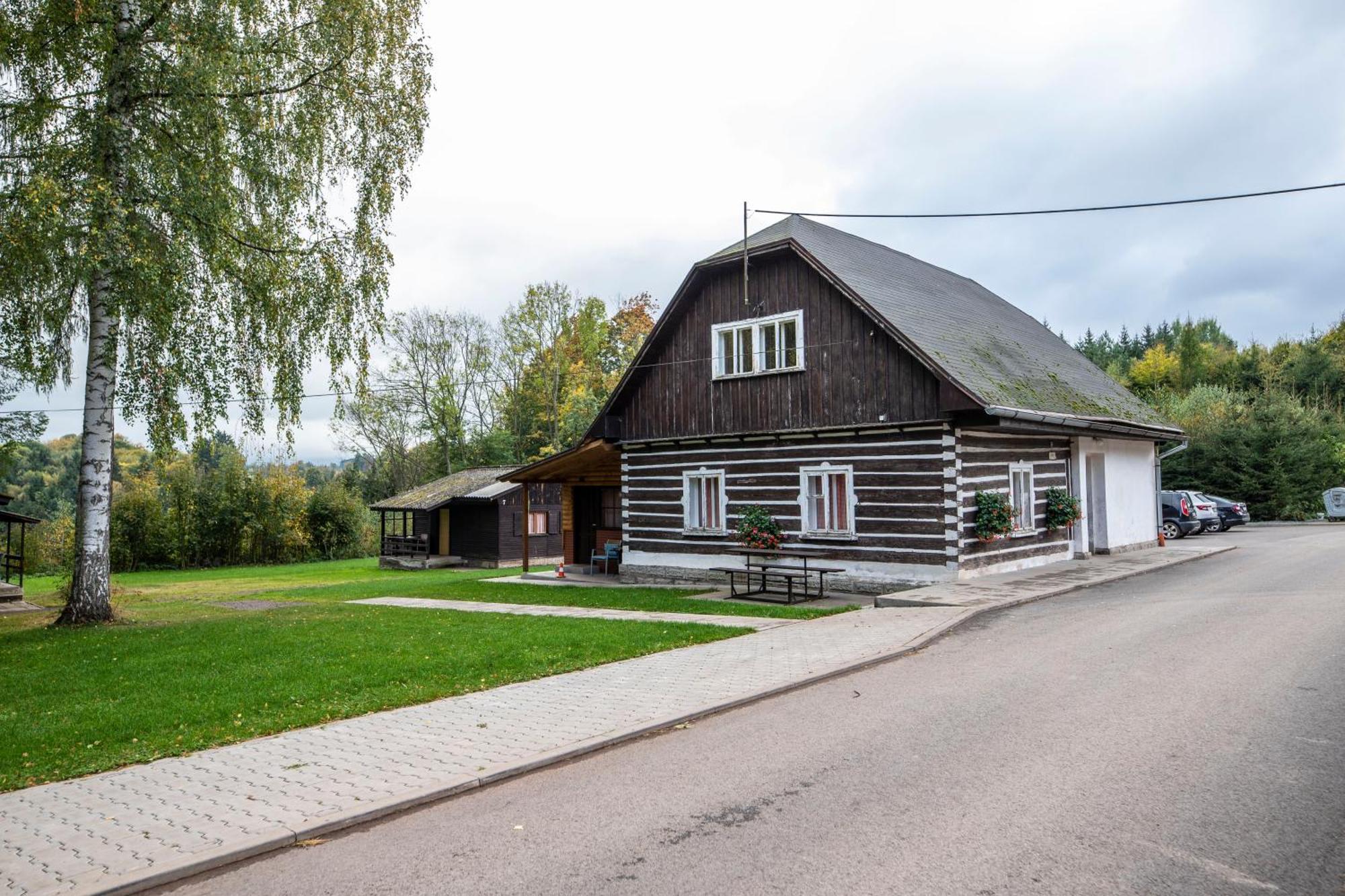 Chatovy Areal Zderina Police nad Metují Eksteriør billede